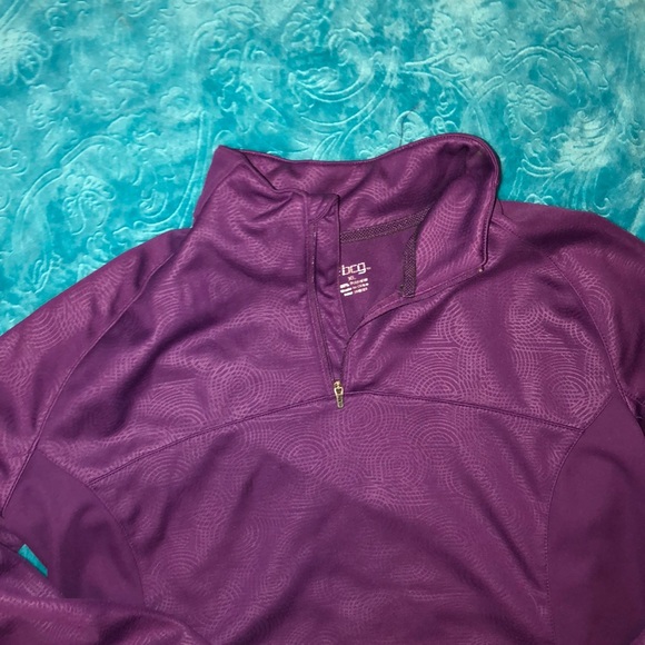 Sweater - Picture 3 of 3